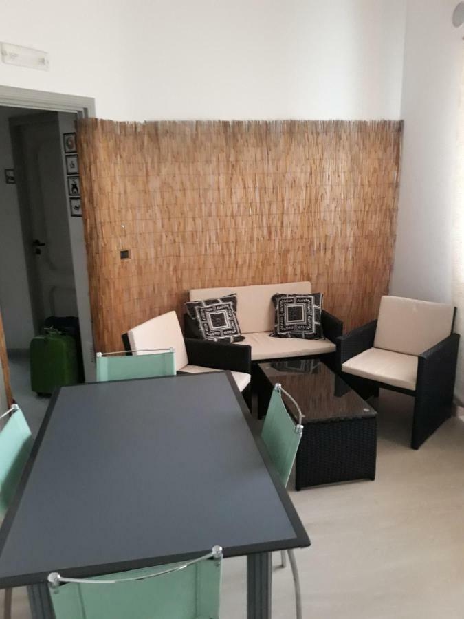 Rooms Center Wolf - Matrimoniale E Comunicanti Matera Exterior photo