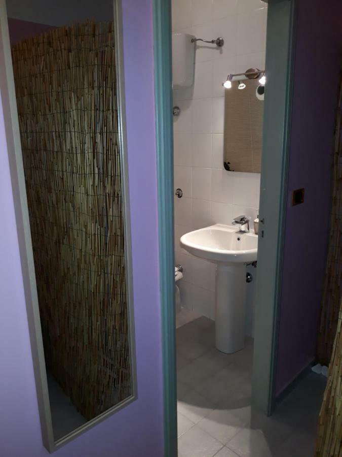 Rooms Center Wolf - Matrimoniale E Comunicanti Matera Exterior photo